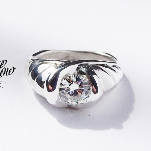 Custom Engagement and Wedding ring for client in P