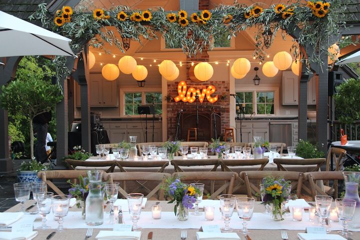 Sunflowers in September for a beautiful outdoor we