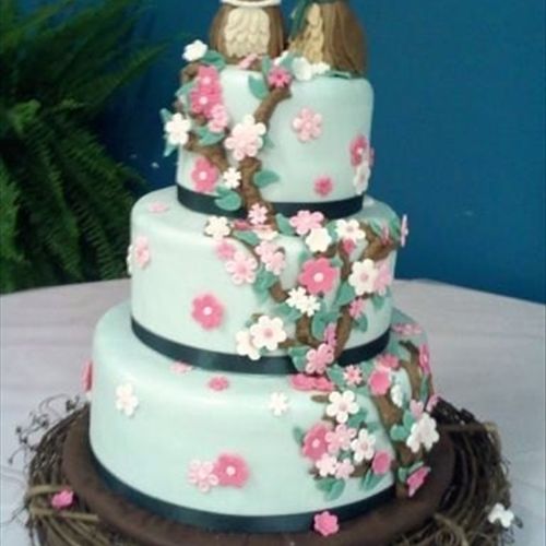 Owl Topper Wedding Cake