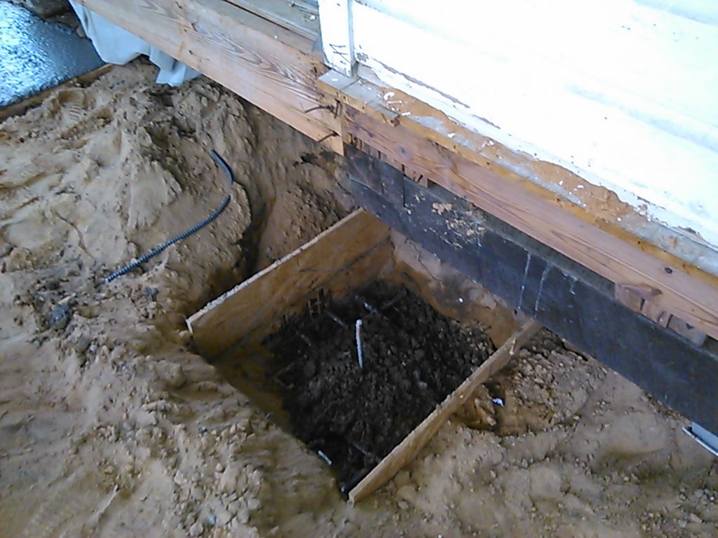 new pier foundation while house is lifted