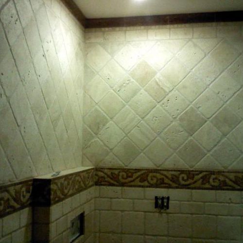 Natural travertine tile in a bathroom