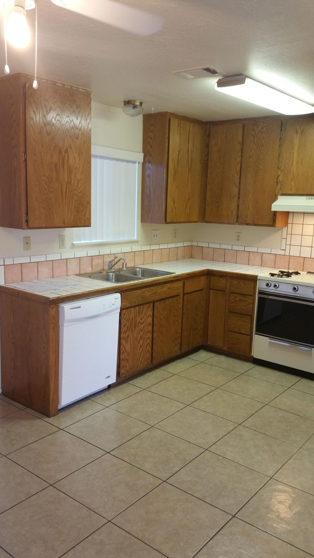 Unit 5, Cleaned a unit where I live for my landlad