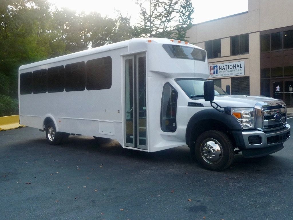 Exterior Executive Shuttle 33 Passengers