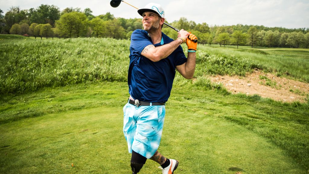 Photo of inspirational amputee golfer.