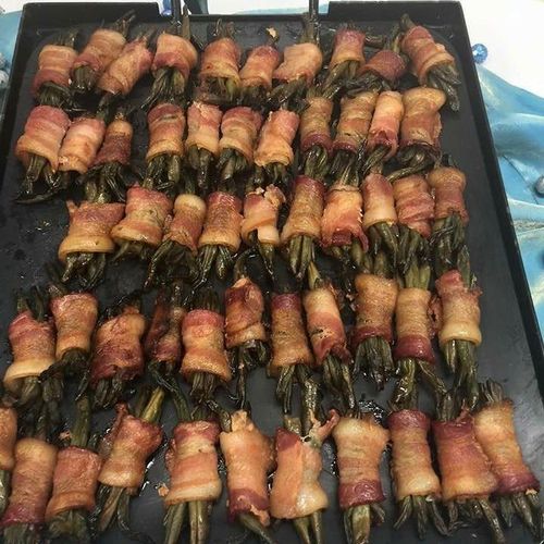 Bacon wrapped green beans 