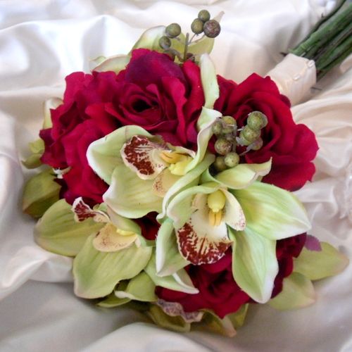 Romantic, elegant, sophisticated. A
Bridal bouquet