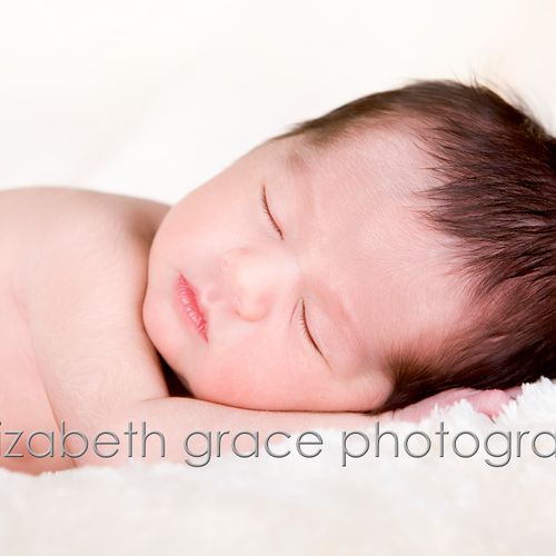 Minneapolis Newborn Photographer | elizabeth grace