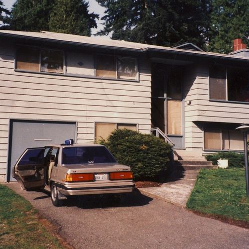Lynnwood home prior to renovations.