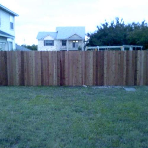 another view of completed fence 