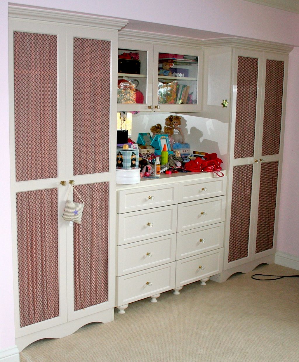 Bella  Design & Cabinets