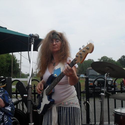 Arlene Warren Bandleader of Barr Nunn Classic Rock