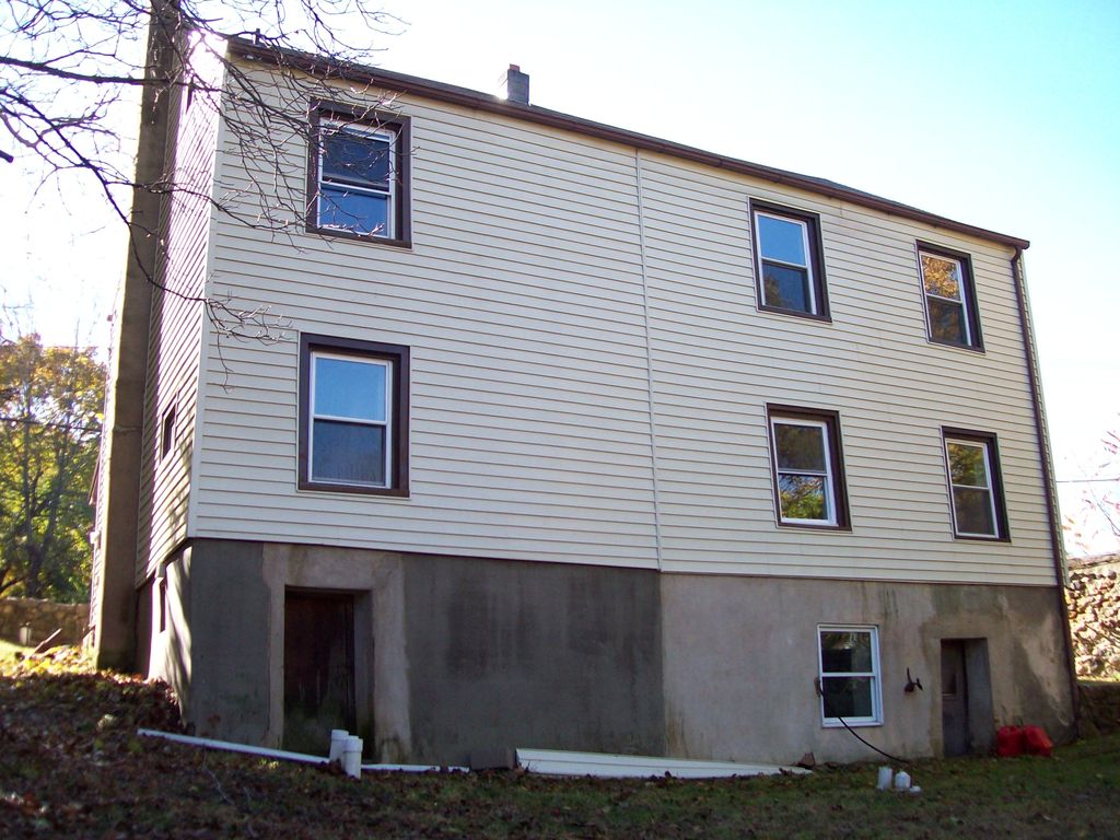 Vinyl siding AFTER washing.