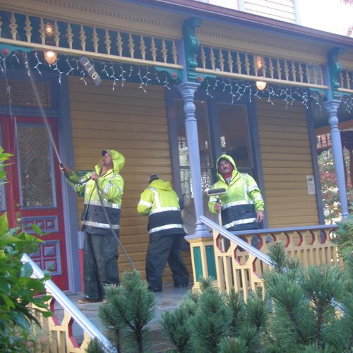 Cleaning the historic AC Gilbert House Pressure Wa
