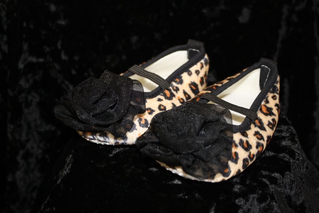 Crib shoes