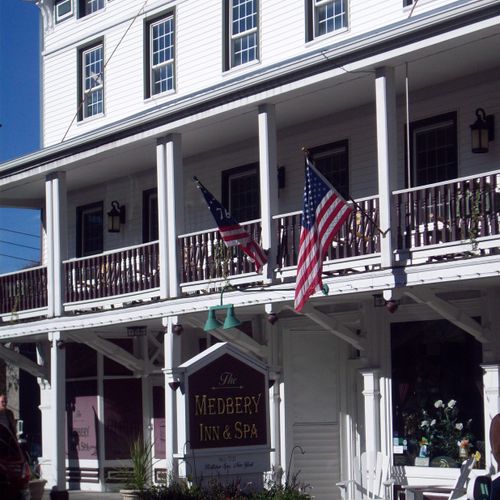 Premium Historic Inn Restored in 2002.