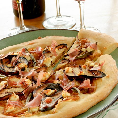Pizza With Grilled Pears, Caramelized Onions, Panc
