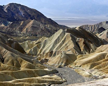Our Spring Bus Tour to Death Valley is pleasurable