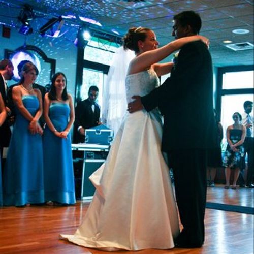 Couples 1st Dance...How beautiful!!