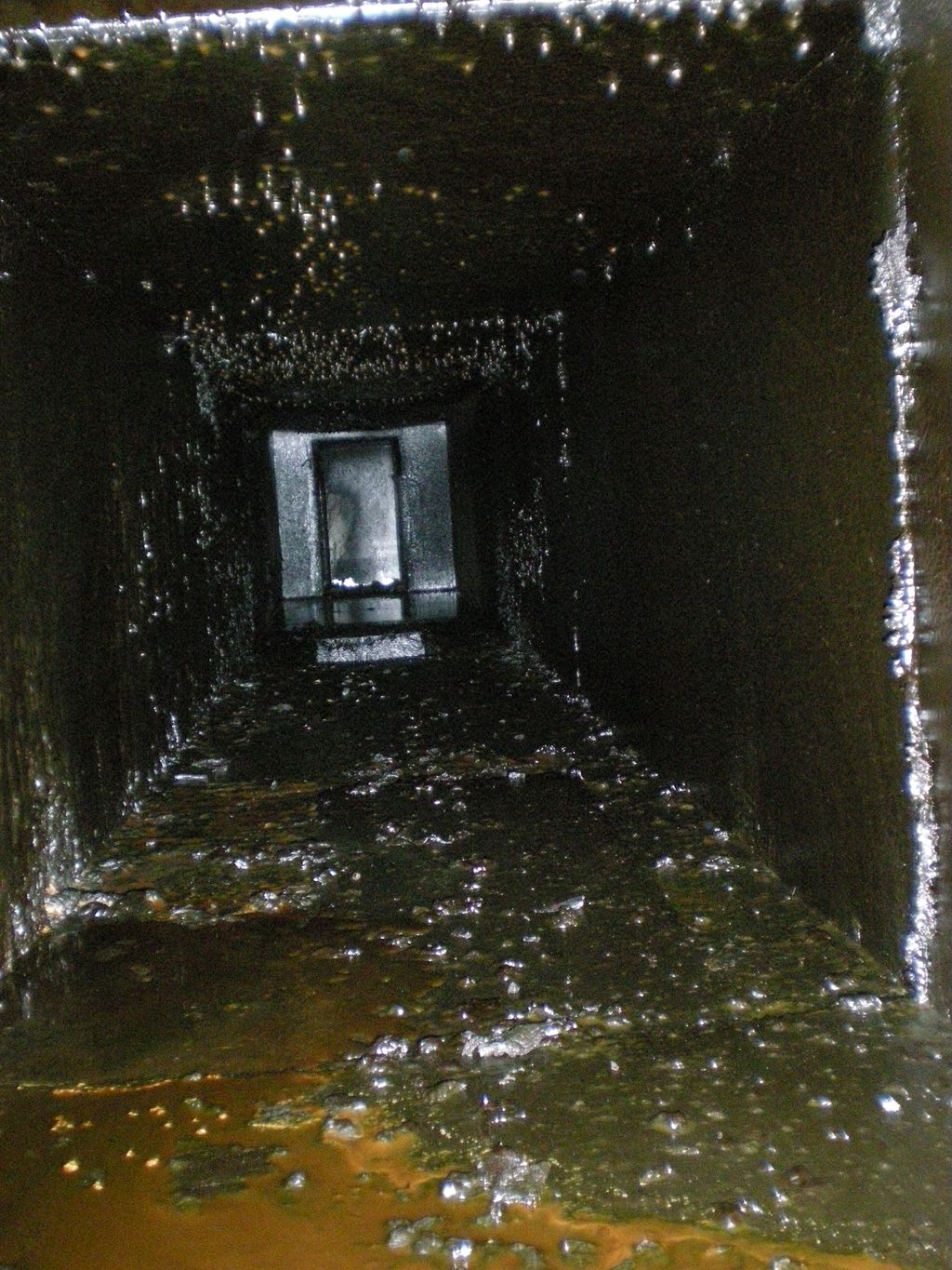 This is a duct left 'clean' by a competitor.