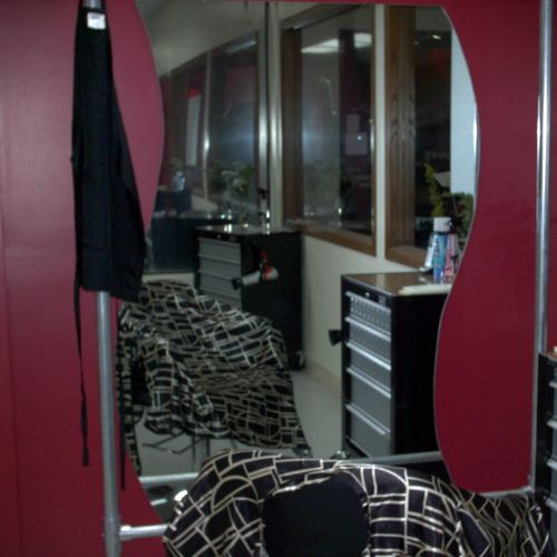 Salon MohVi & Spa offers roomy stylist stations th