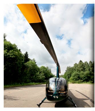 Experience the thrill of helicopter flight!