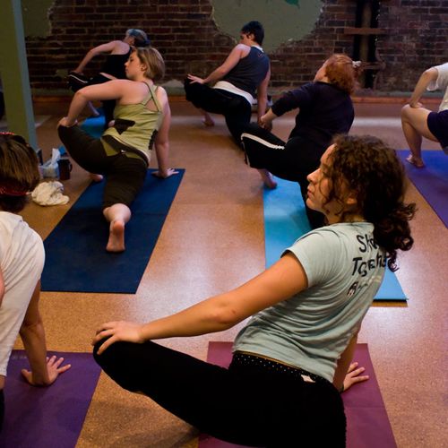 A group class at Inhale Yoga Studio.  April 2008.