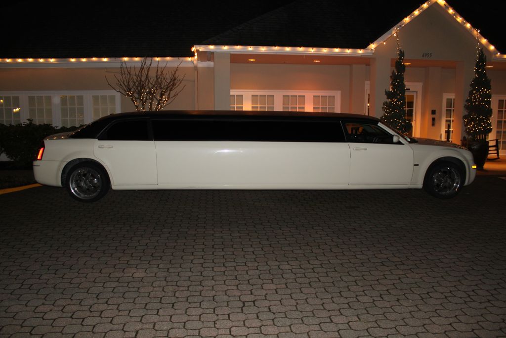 Seattle Wedding Limousine Service!