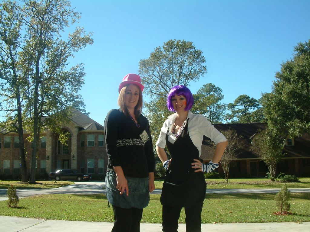 Maya and Renee, two Curly Turtle entertainers.