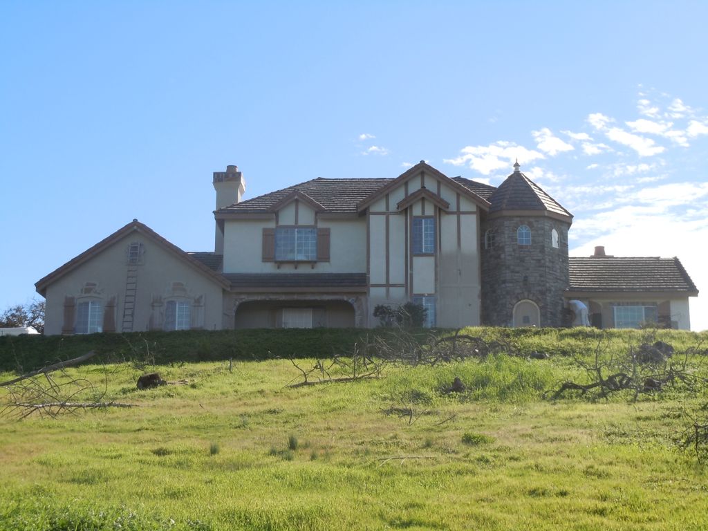Exterior Project in Vista-Before