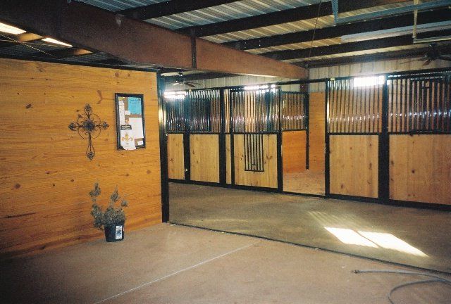 50 stalls, 12x12, 12x16, matted, show lighting, ce