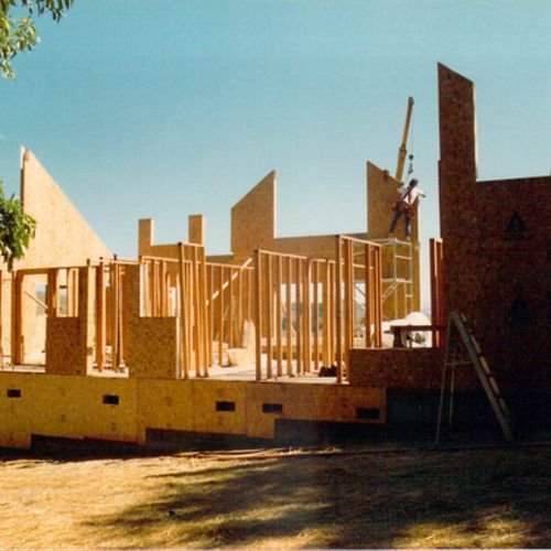 SIP-Framing of this custom home reduced the schedu