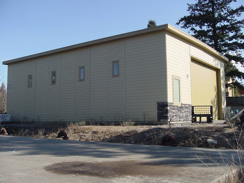 Design/built shop in Painted Hills
