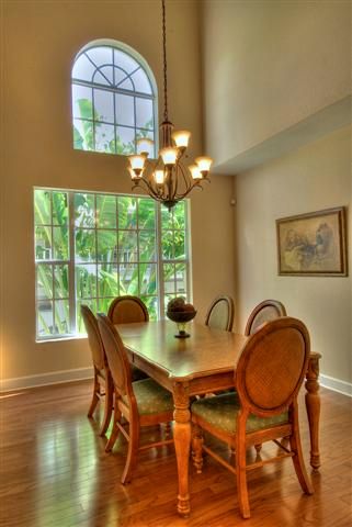 Avenida De Cortez Dining room