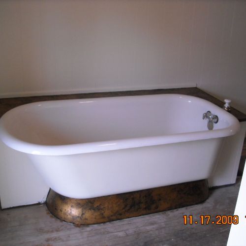 Tub and re-glazing and faux painting