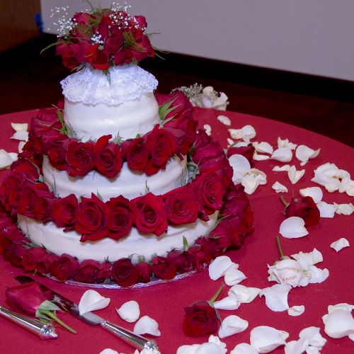 Gorgeous Cake table