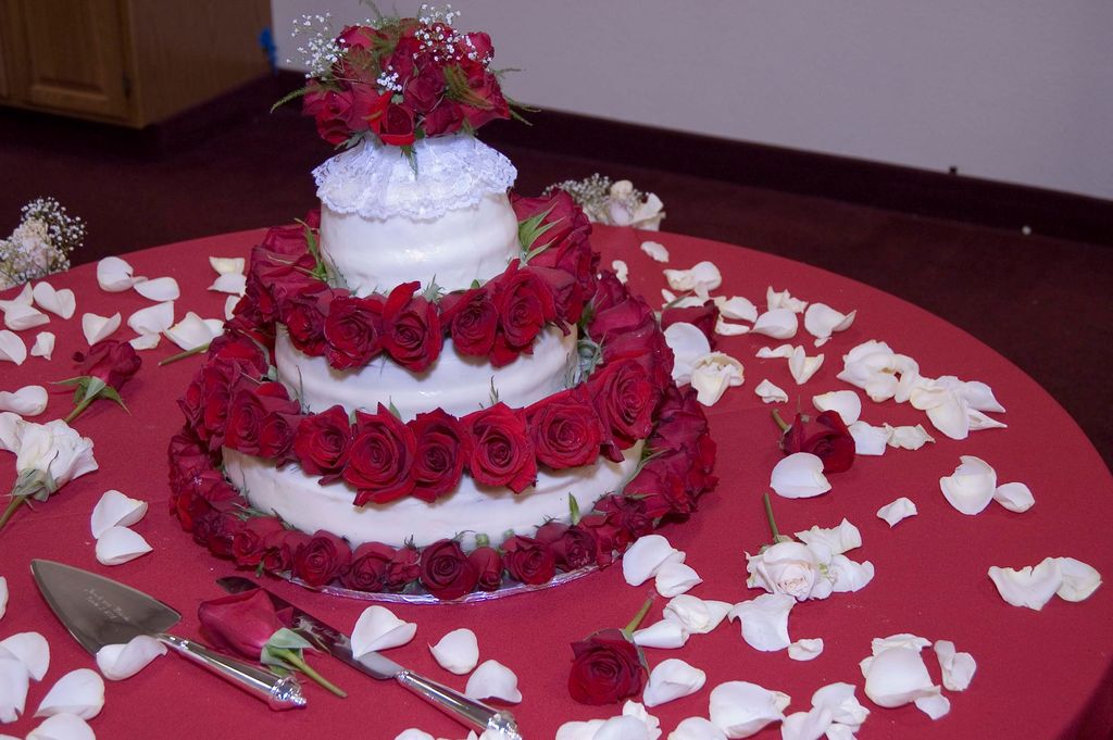 Gorgeous Cake table