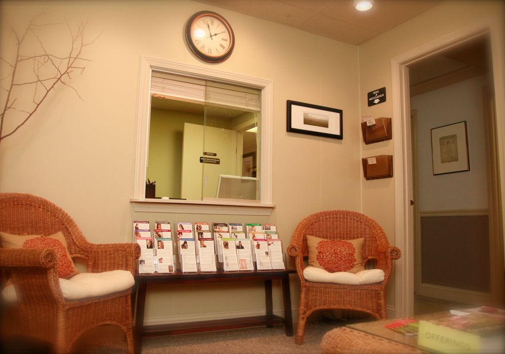 Good Chi's waiting room