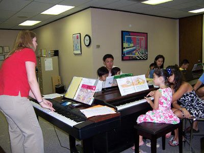 Kids beginning piano lessons