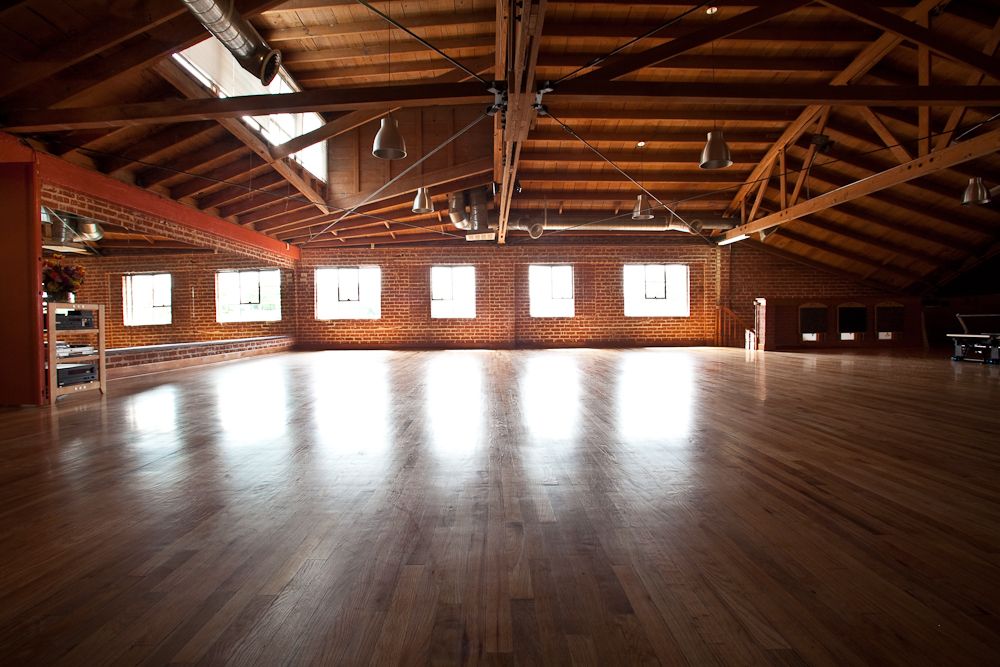 Club Sportif  and Spa
Dance, Yoga, Zumba studio
Av