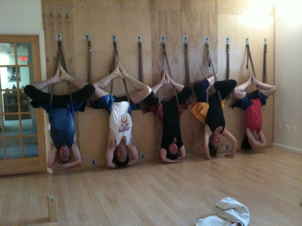 Level 2-3 in Sirsasana on ropes
