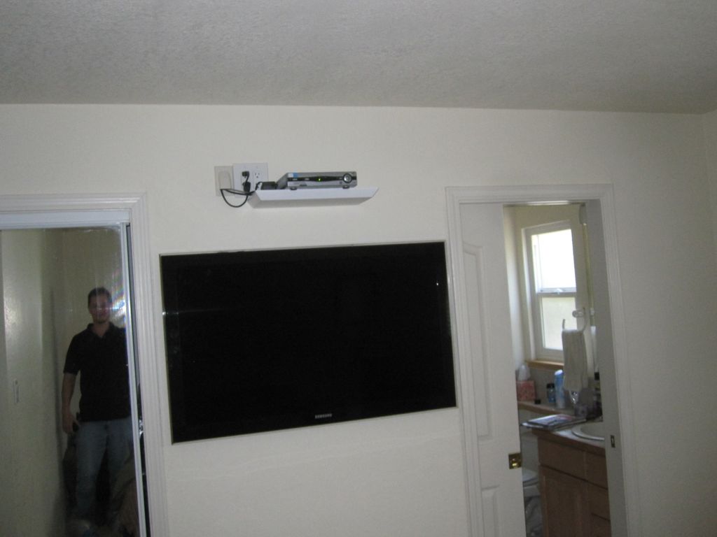Flat Screen TV mounting