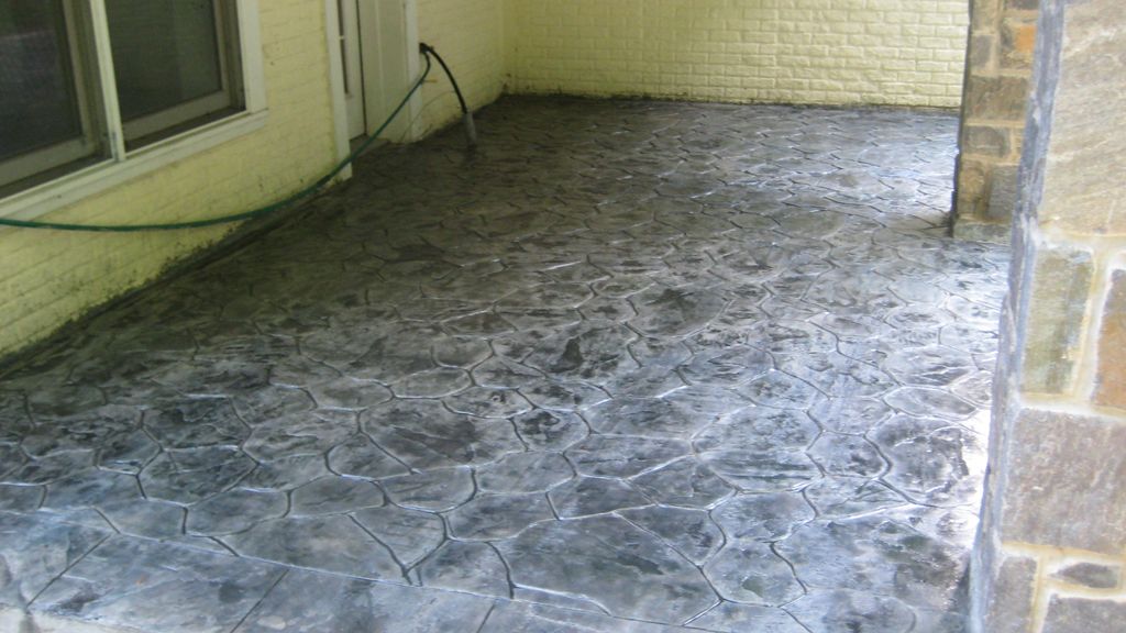 Stone look stamp patio.