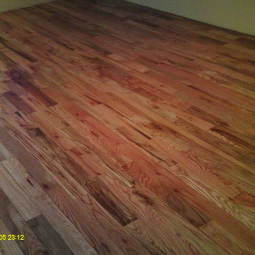 Neutral and spice brown Southern red oak with wate