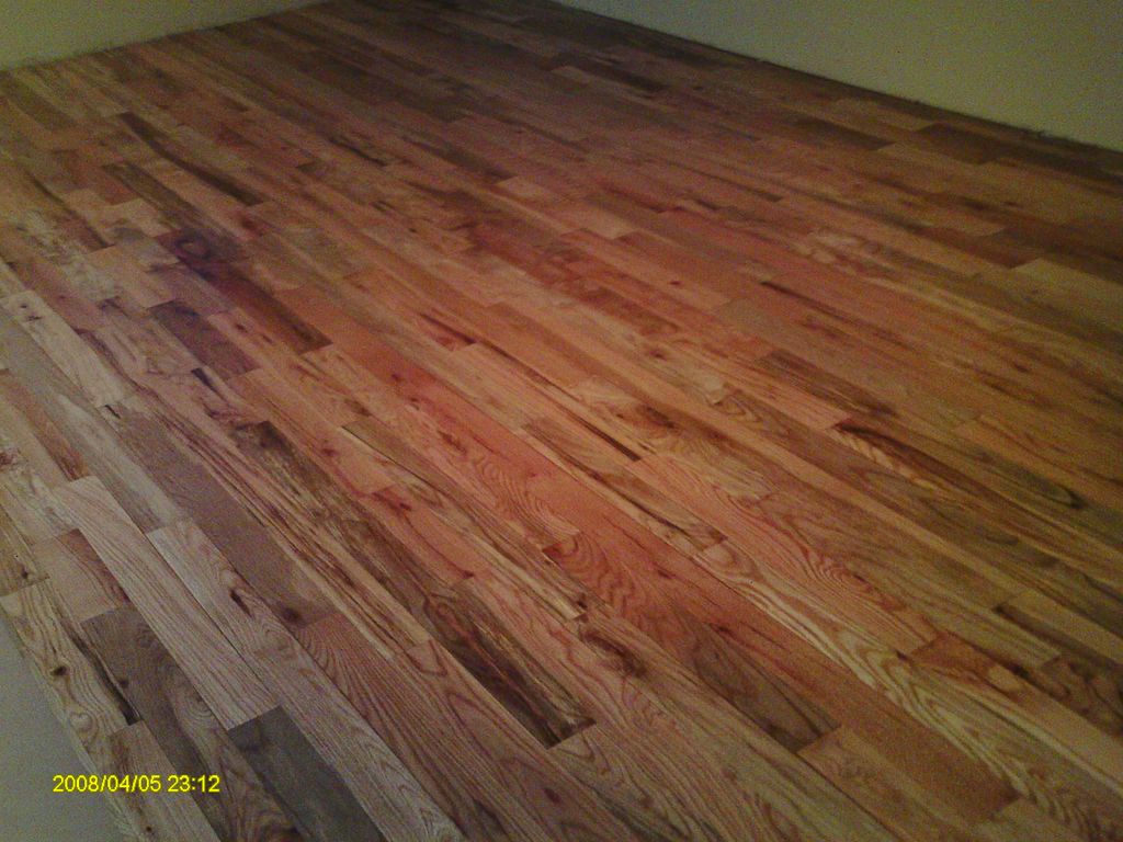 Neutral and spice brown Southern red oak with wate