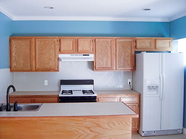 An open kitchen, nice to cook and talk to your gue