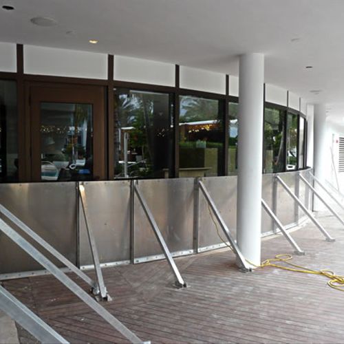 Flood Panel installation at the Fontainebleau Hote