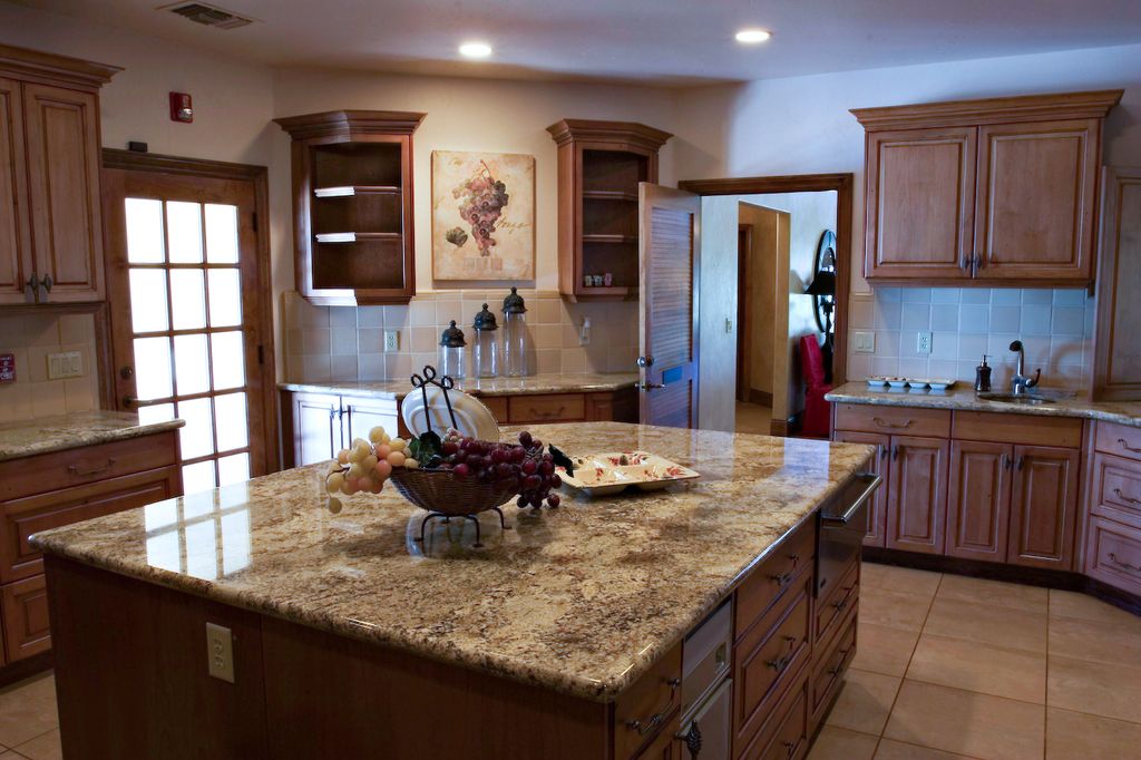 Specialized services provided by able craftsmen fr