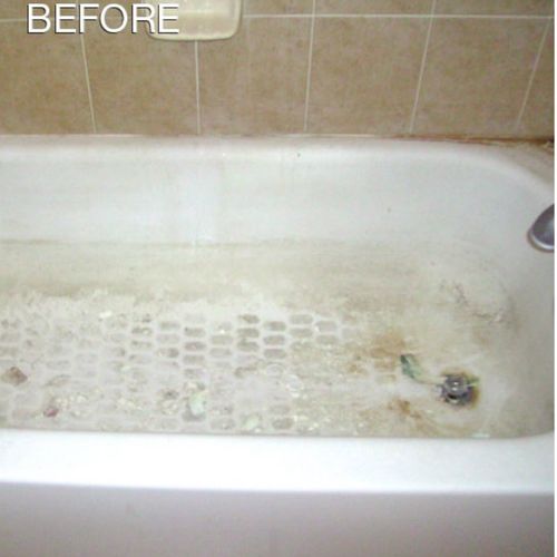 After Picture of Cleaned Bath