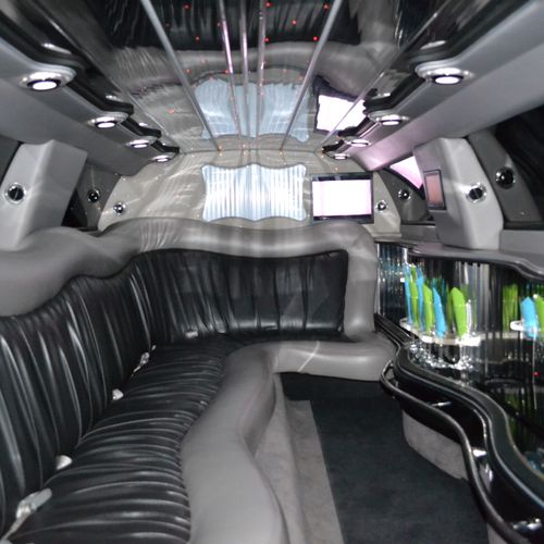 White Chrysler 300 Interior