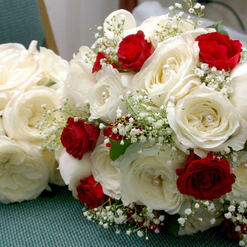 Garden Rose Bridal and Bridesmaid Bouquets